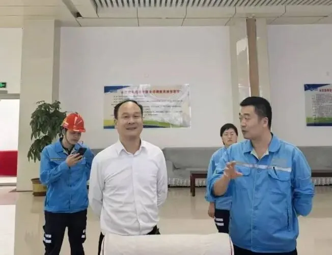 1760062517136940.jpg 1760062517136940.jpg